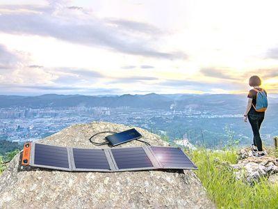 Choetech Solar Charger (SC004) 14W Lightweight Foldable Solar Charger with Water Resistant