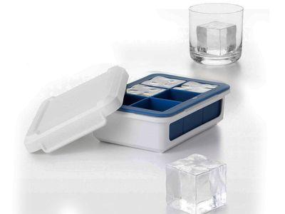 Covered Silicone Ice Cube Tray - Large Cubes