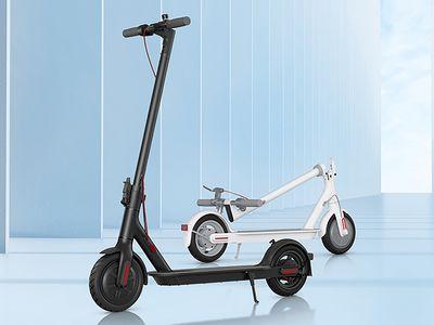 Xiaomi Electric Scooter 3Lite with 3 adjustable settings with an improved screen for better visibility