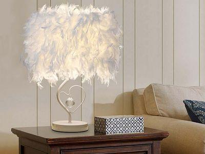 White Feather Shade Table Lamp Lampshade Heart Shaped Bedside Desk Night Light